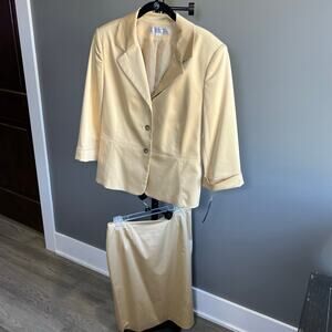 NWT Tahari ASL Khaki 2 Piece Suit Size 14